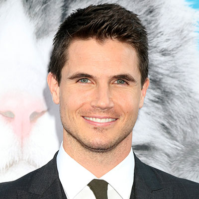 Robbie Amell